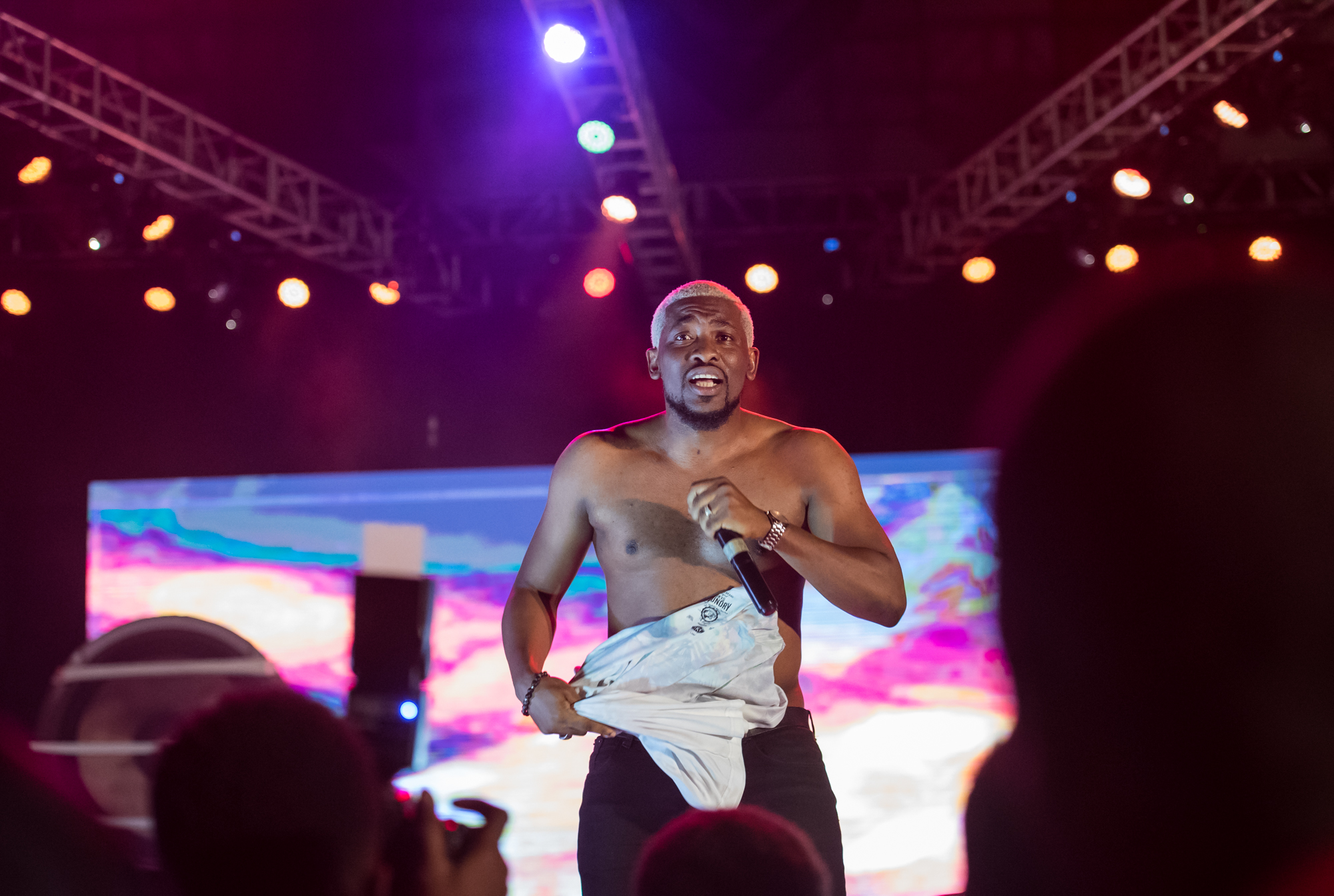 Lagos, Nigeria. 9th November 2018.  MC Do2dtun performing at Human Radio Concert. Photographed by Michael Tubes