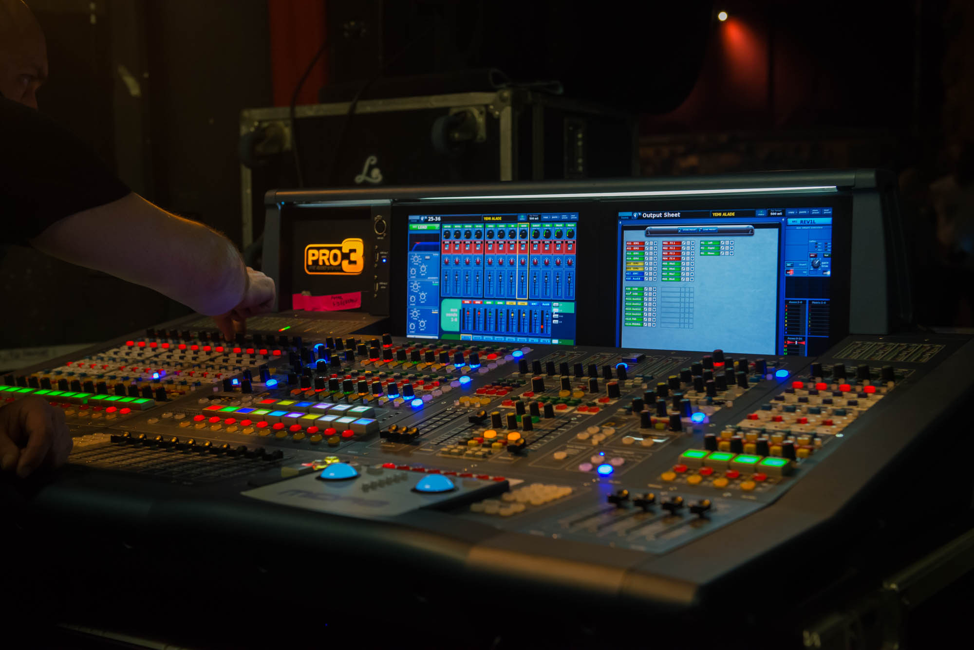 Paris, France. 7th April 2017. Sound check before Yemi Alade's performance at Le Trianon, Paris. Photographed by Michael Tubes